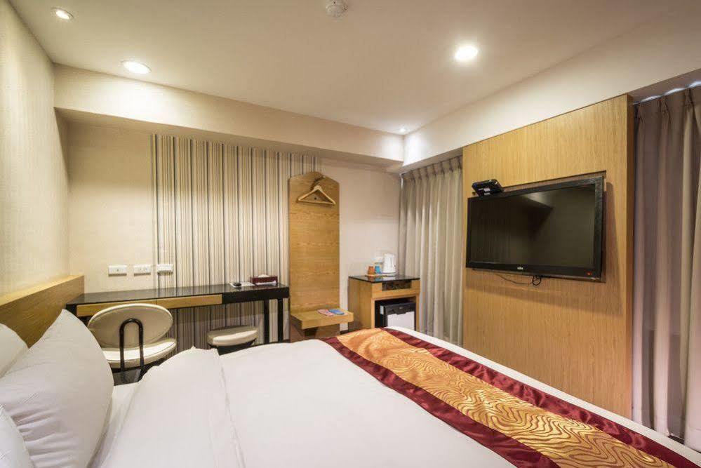 Country Garden Hotel Цзяи Экстерьер фото