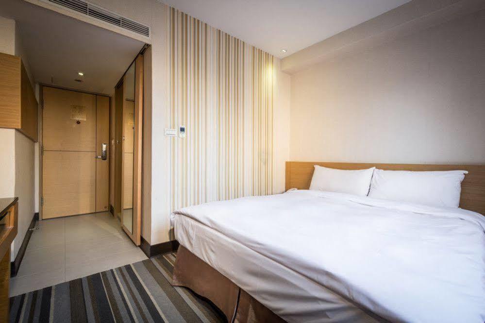 Country Garden Hotel Цзяи Экстерьер фото